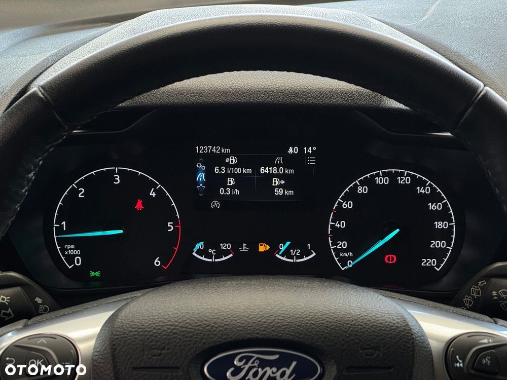 Ford Transit Connect - 16