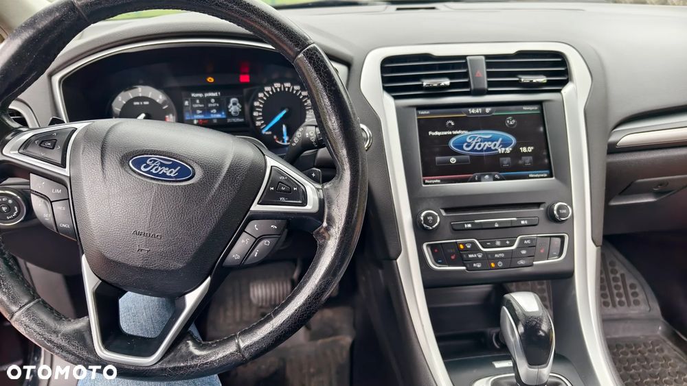 Ford Mondeo - 36