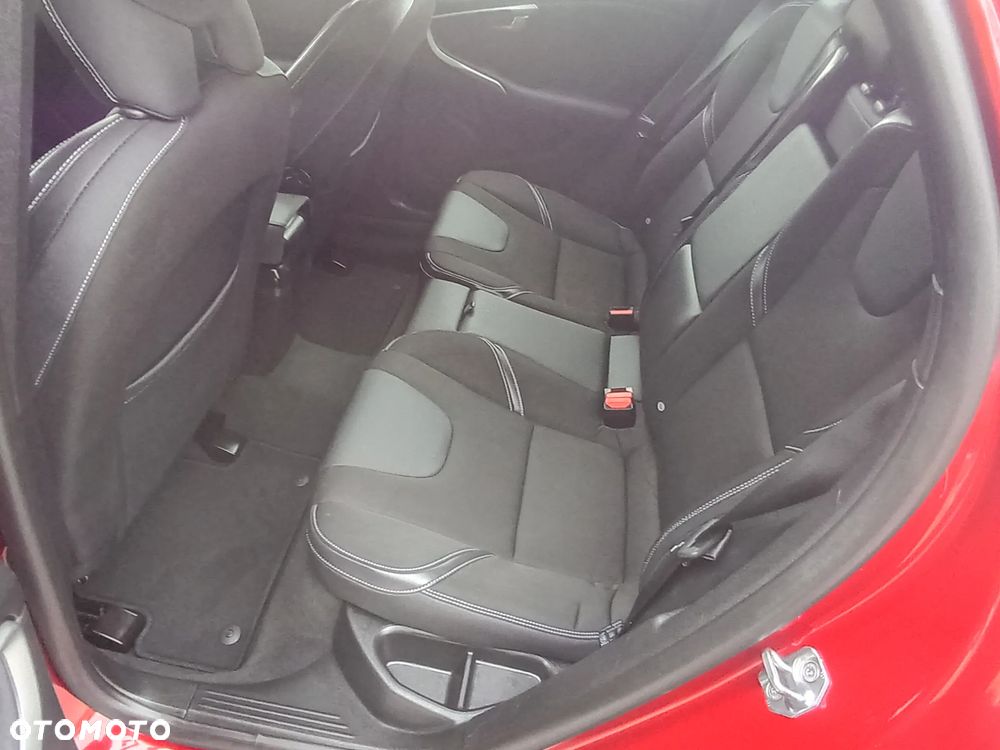 Volvo V40 D2 - 29