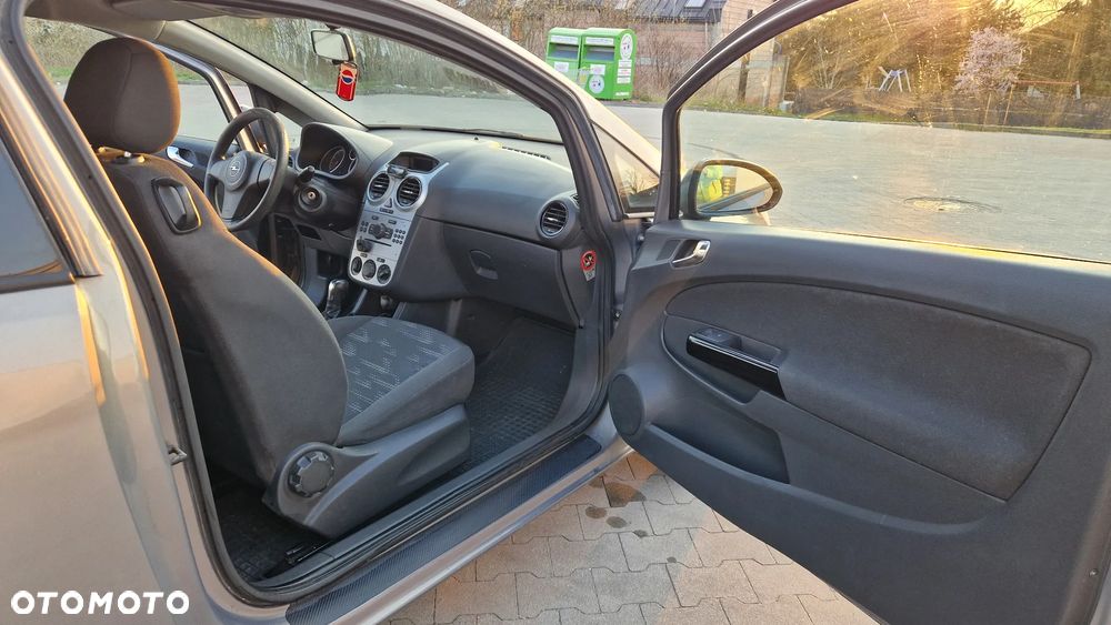 Opel Corsa 1.4 16V Enjoy - 10