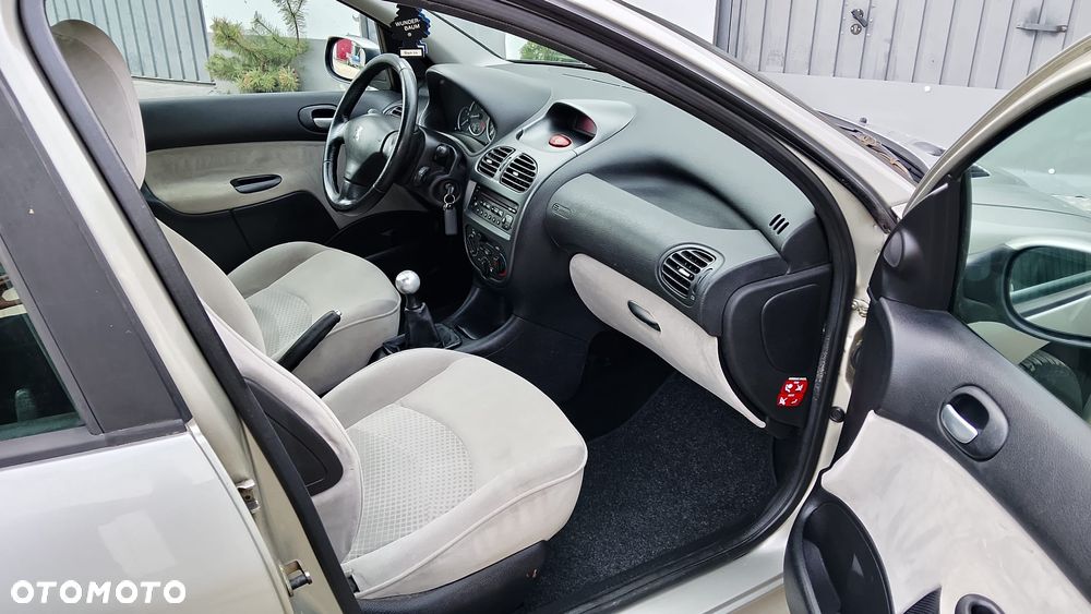 Peugeot 206 1.4 Quiksilver - 11