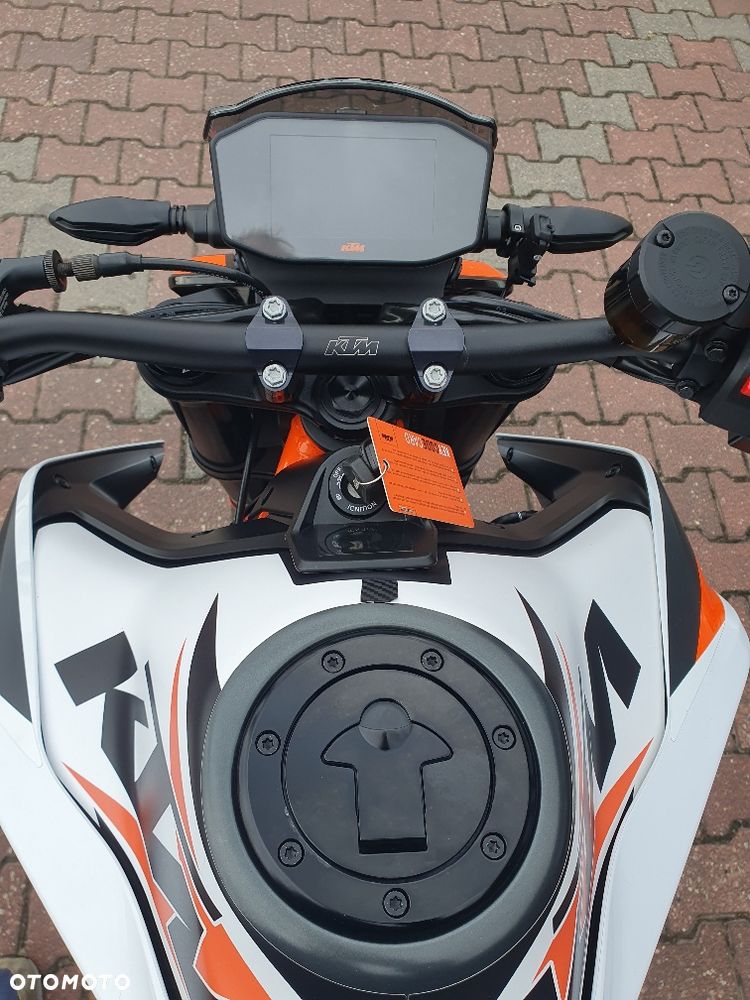 KTM DUKE 890 - 20