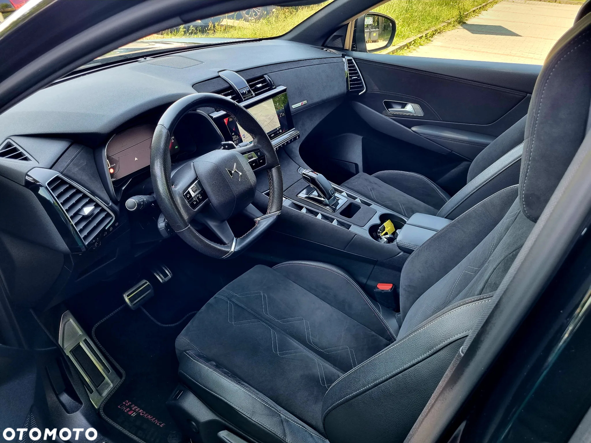 DS Automobiles DS 7 Crossback 2.0 BlueHDi Performance Line + - 14