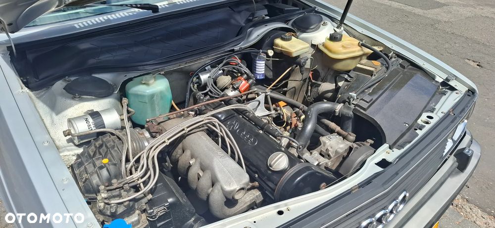 Audi 200 - 19
