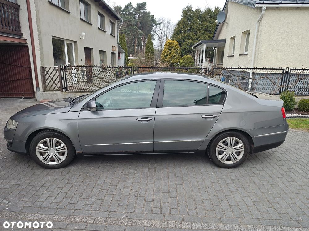 Volkswagen Passat 2.0 TDI DPF Sportline - 3