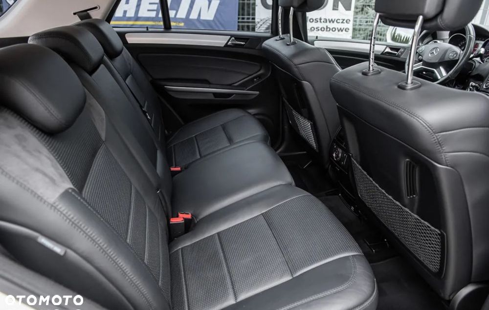 Mercedes-Benz ML 63 AMG 4Matic 7G-TRONIC 10th Anniversary - 32