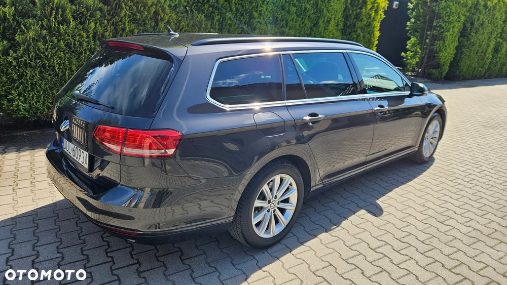 Volkswagen Passat - 10