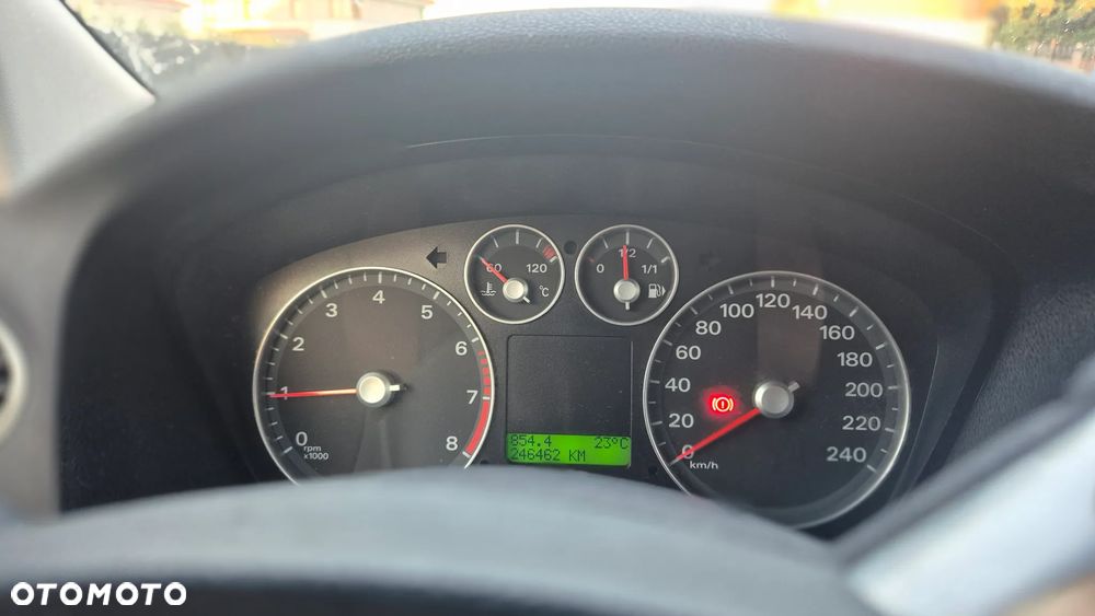 Ford Focus 1.6 Ambiente - 4
