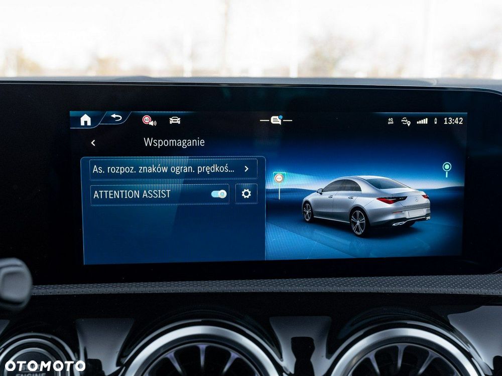 Mercedes-Benz CLA - 25