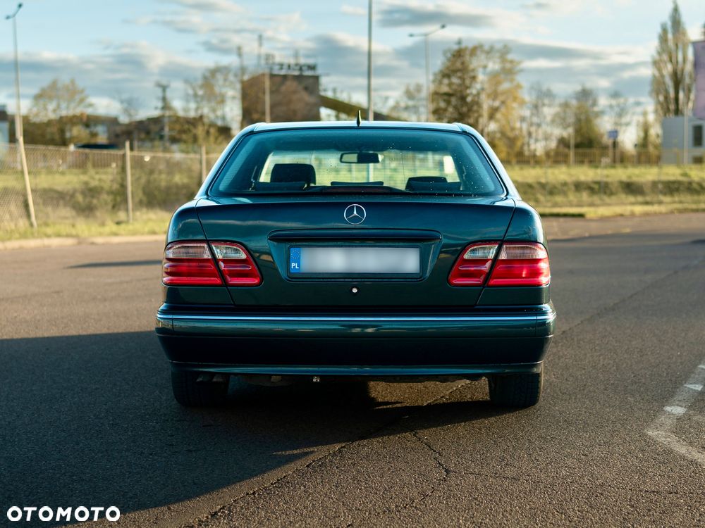 Mercedes-Benz Klasa E - 3