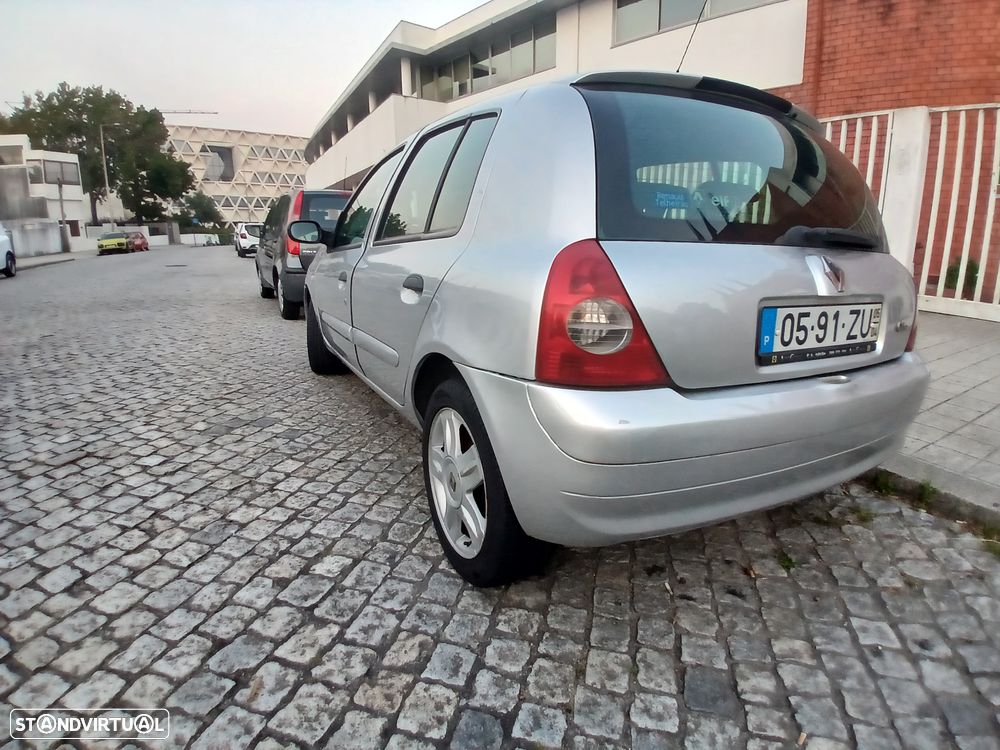 Renault Clio 1.2 16V Privilège Luxe — fotografia 4