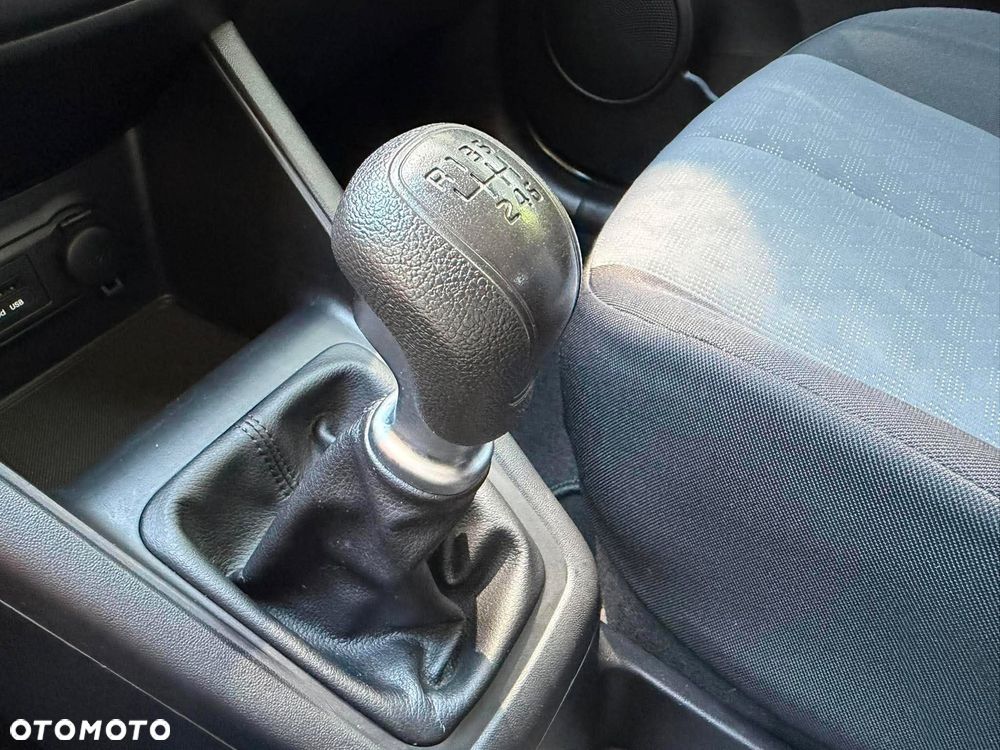 Kia Venga 1.6 CRDi 128 Edition 7 - 28