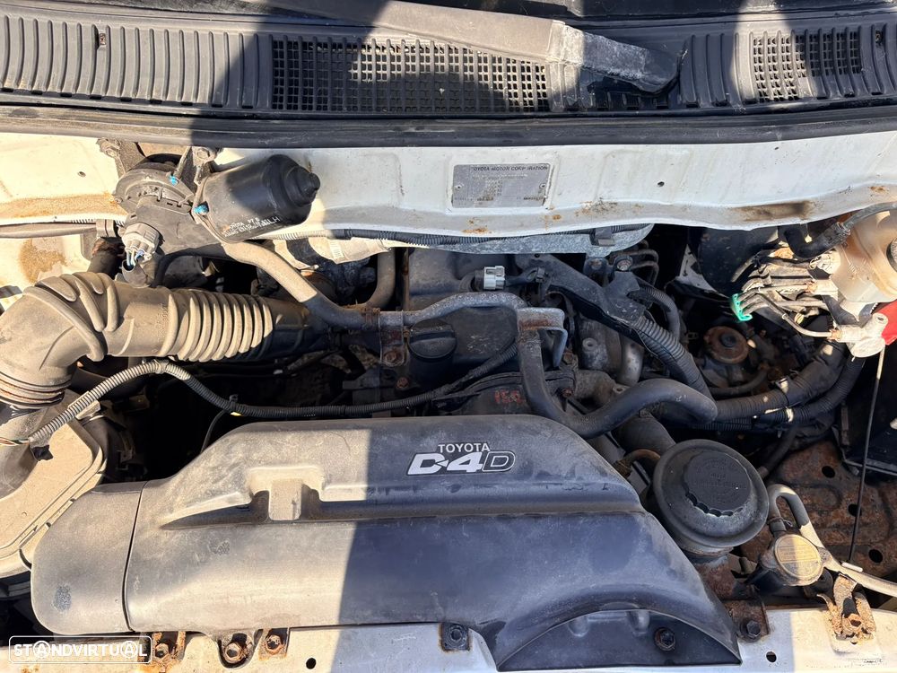 Toyota HiAce 2.5 D-4D 2.6T - 9