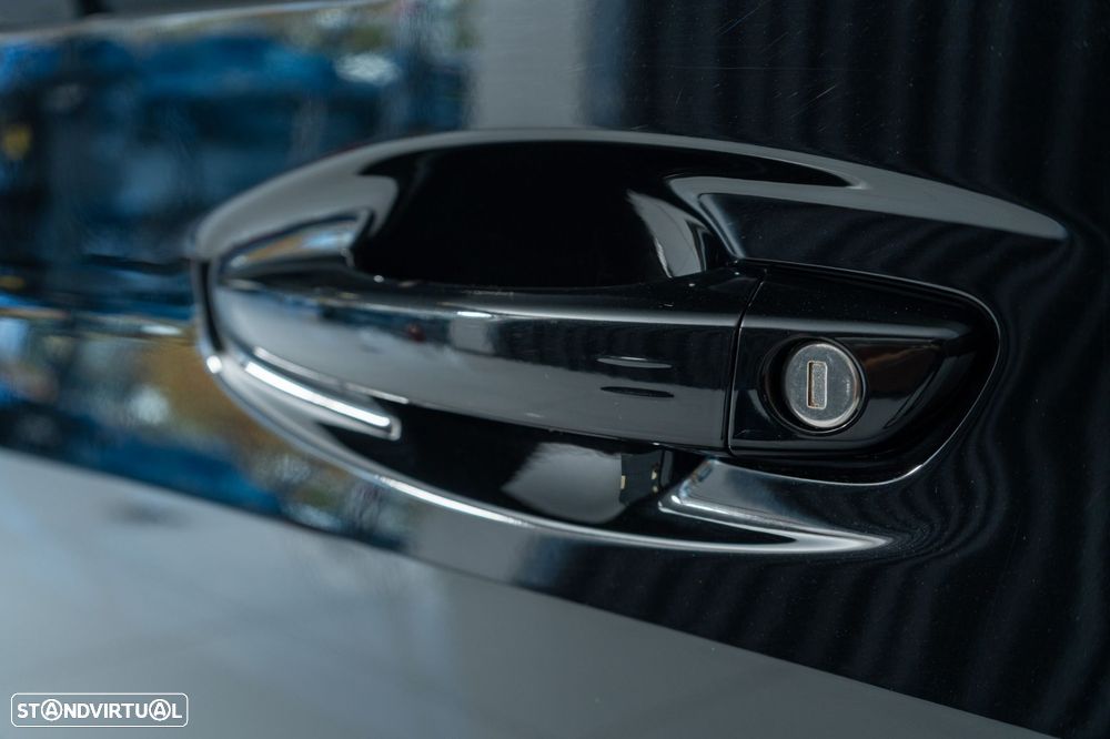 Peugeot 208 1.2 Hybrid GT e-DCS6 - 46