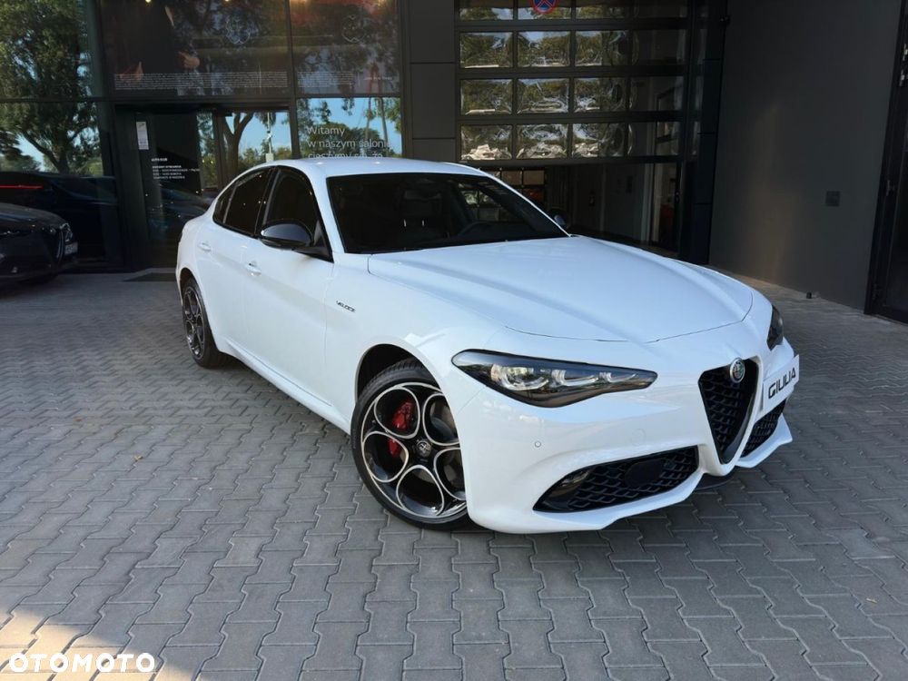 Alfa Romeo Giulia - 4