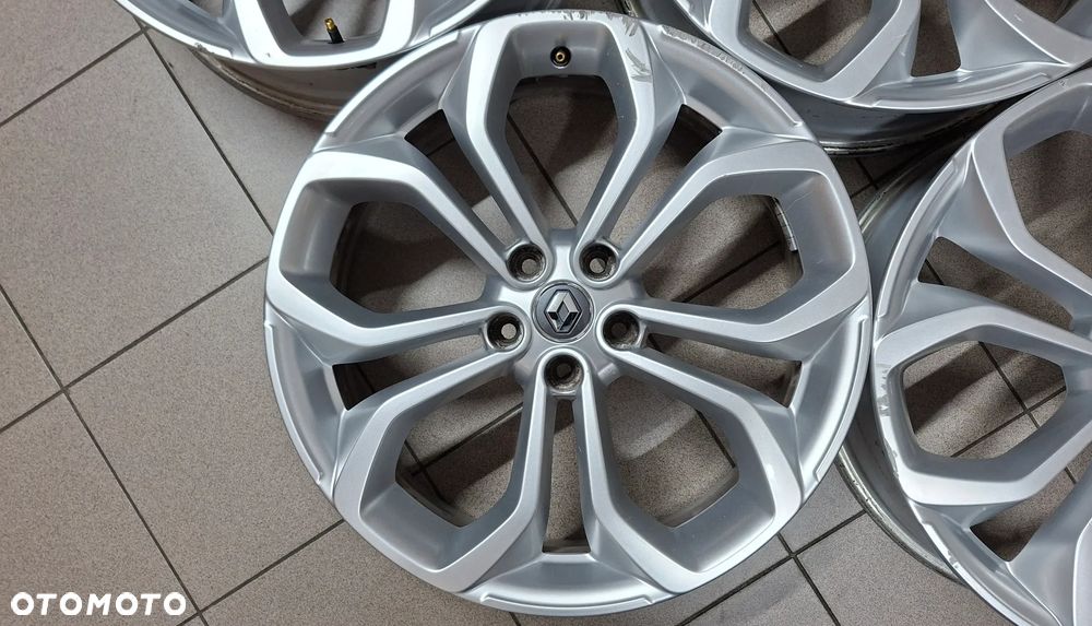 Felgi Aluminiowe 20 Renault Scenic IV 5x114.3 ET 33 Silverstone - 2