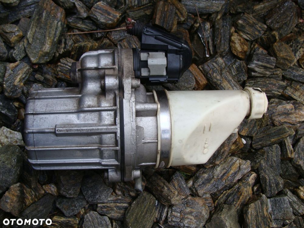 pompa wspomagania opel astra h zafira b 13276990 - 4