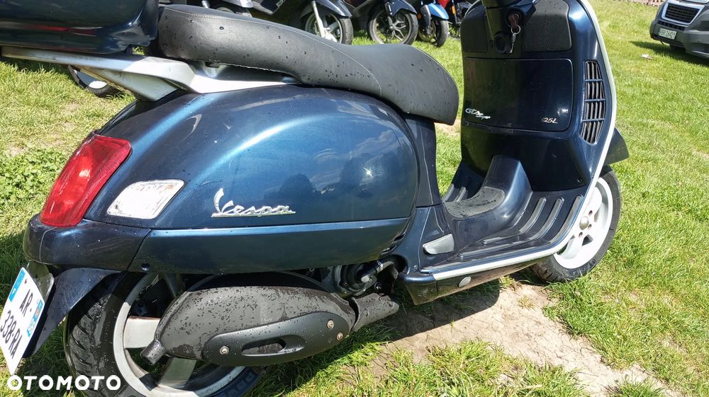 Vespa GTS - 12