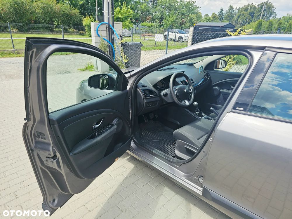 Renault Megane 1.6 16V Dynamique Euro5 - 11