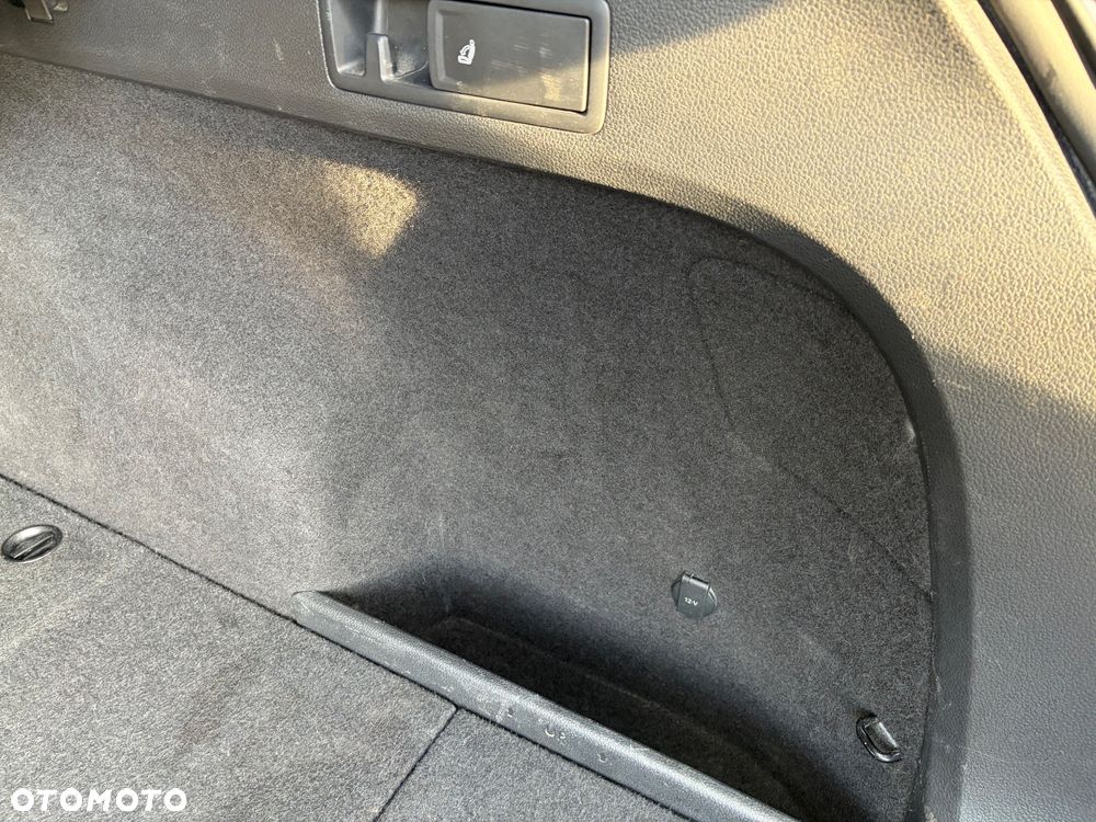 Volkswagen Golf 1.6 TDI BMT Comfortline - 14