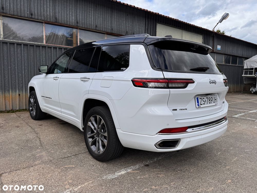 Jeep Grand Cherokee - 16