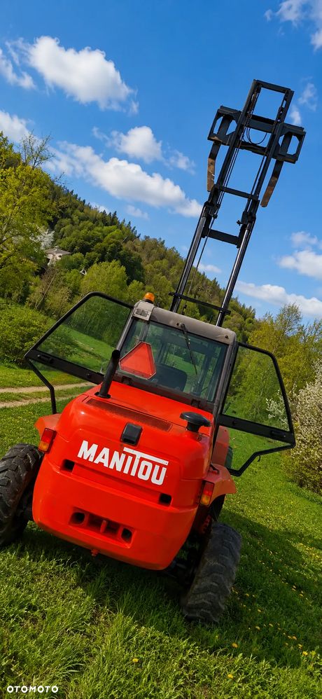 Manitou M30-4 T Wózek Widłowy 4X4 TERENOWY JAK NOWY! 2013r z Norwegii. Silnik PERKINS TURBO 100KM! DEKRA do 2026roku! 3 tony Udzwig! Posuw wideł Hydrauliczny! Jazda REWERS+4 biegi. Ani deka luzów czy wycieków! Zadbana Maszyna! - 11