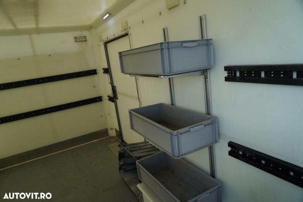Renault MASTER / IZOTERMIC / CONTAINER / DHOLLANDIA LIFT / IMPORTAT - 19
