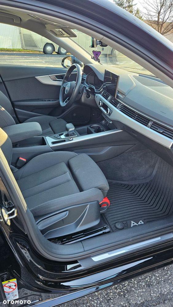 Audi A4 Limousine 35 TFSI S tronic - 8