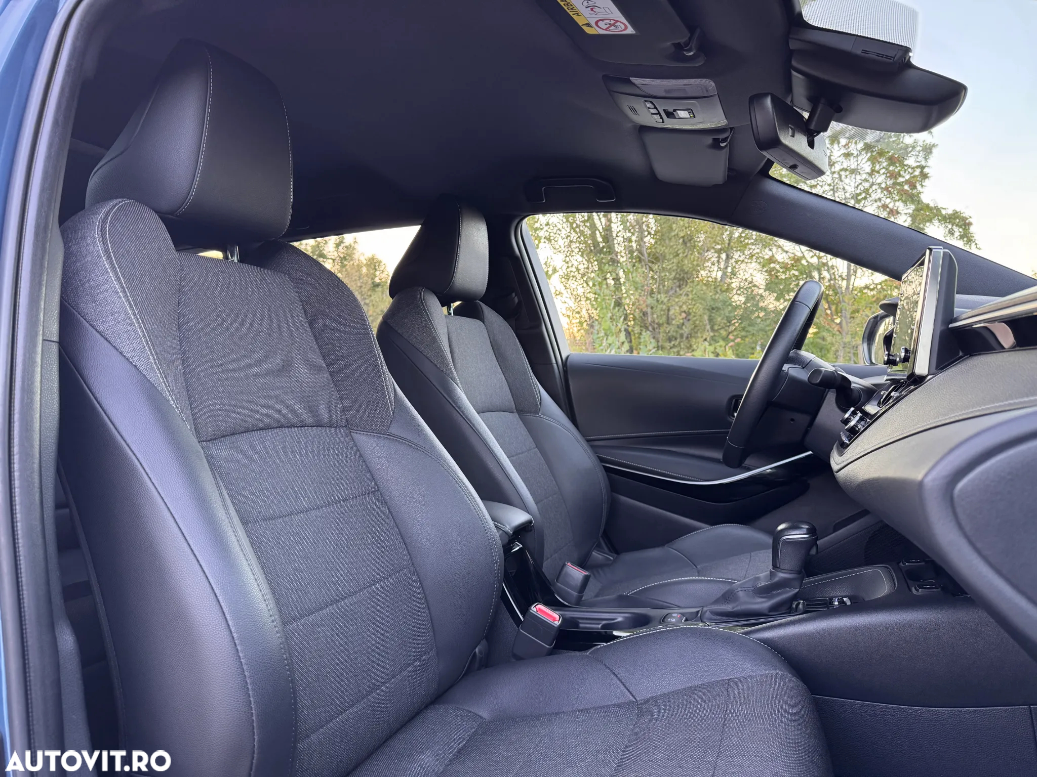 Toyota Corolla Sedan 1.8 HSD Exclusive - 19