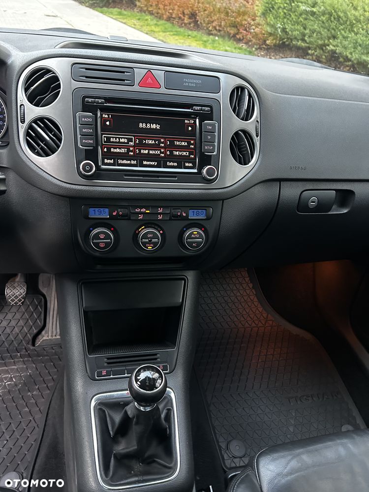 Volkswagen Tiguan - 17