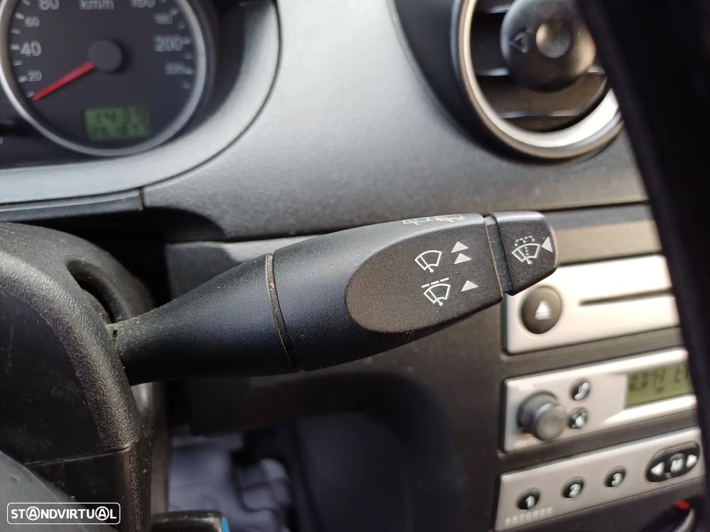 Ford FIESTA 1.4 TDCI VAN - 80 CV - POSSIBILIDADE DE CRÉDITO - 26