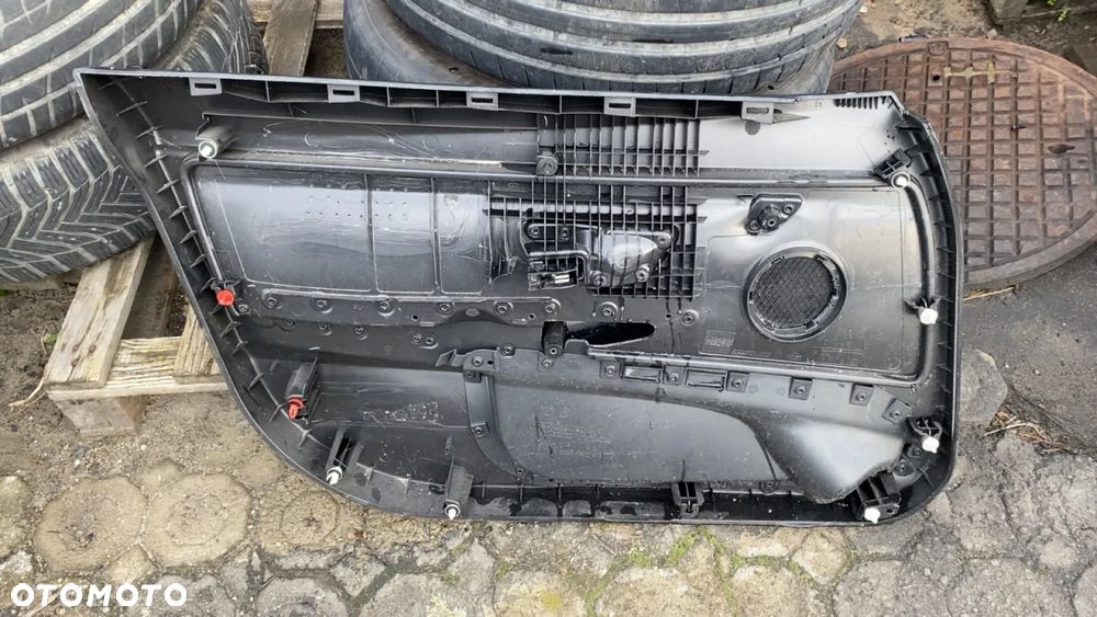 BMW 3 F34 GT TAPICERKA PRAWA PRZEDNIA BOCZEK PRAWY PRZÓD 7295168 - 7