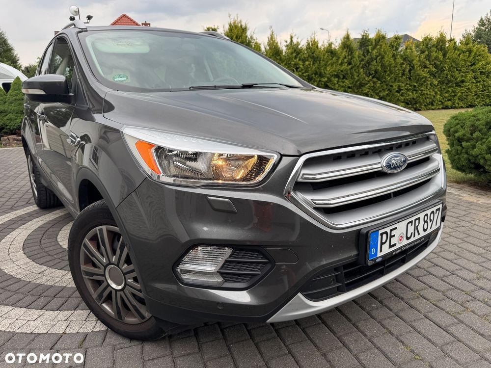 Ford Kuga 1.5 EcoBoost 2x4 Trend - 1
