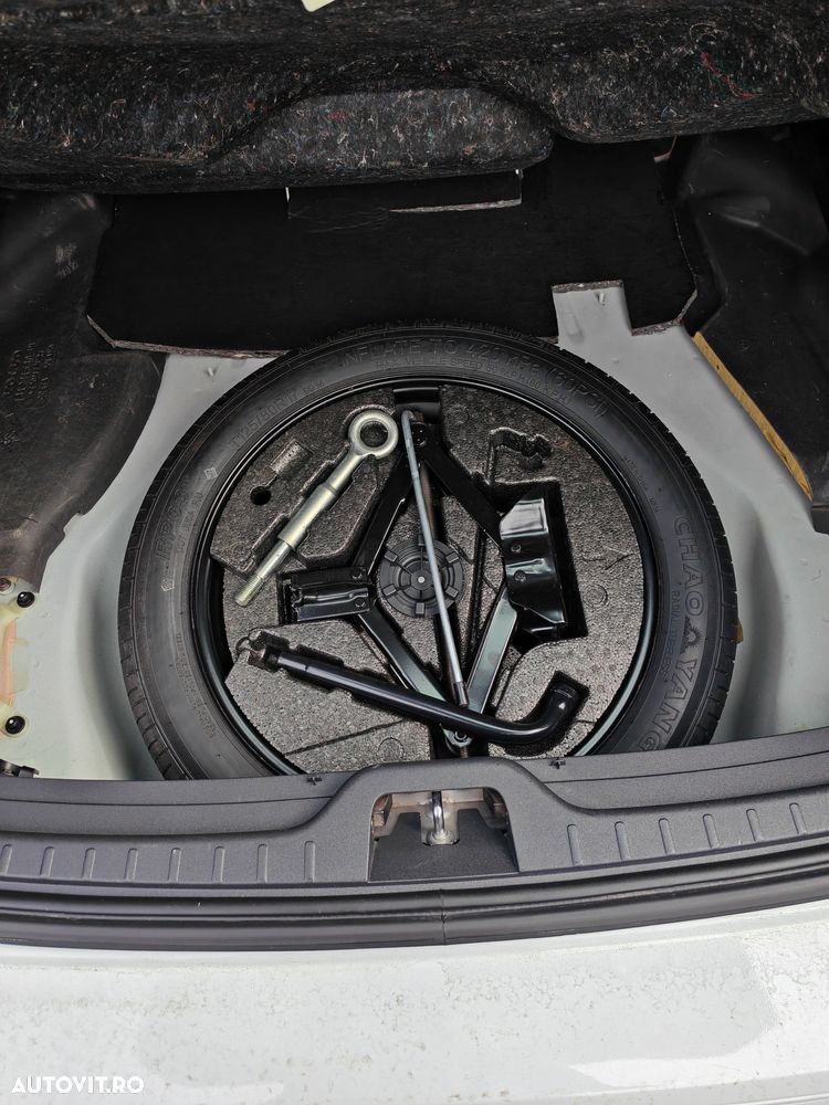 Volvo XC 60 D3 Geartronic Momentum - 26