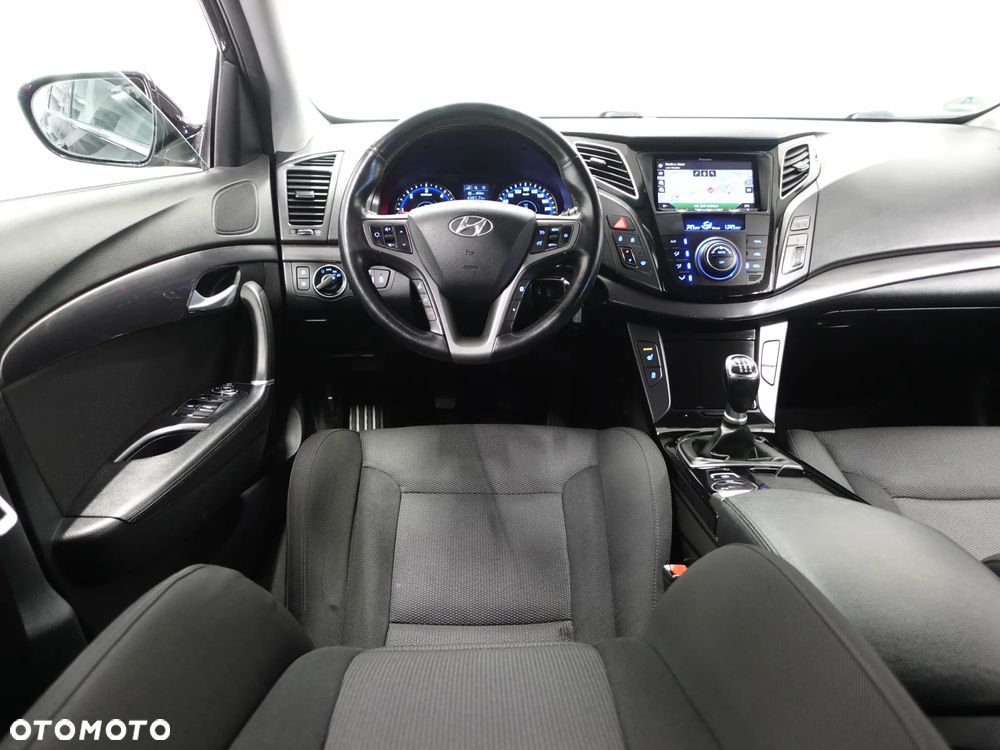 Hyundai i40 Kombi blue 1.7 CRDi Trend - 30