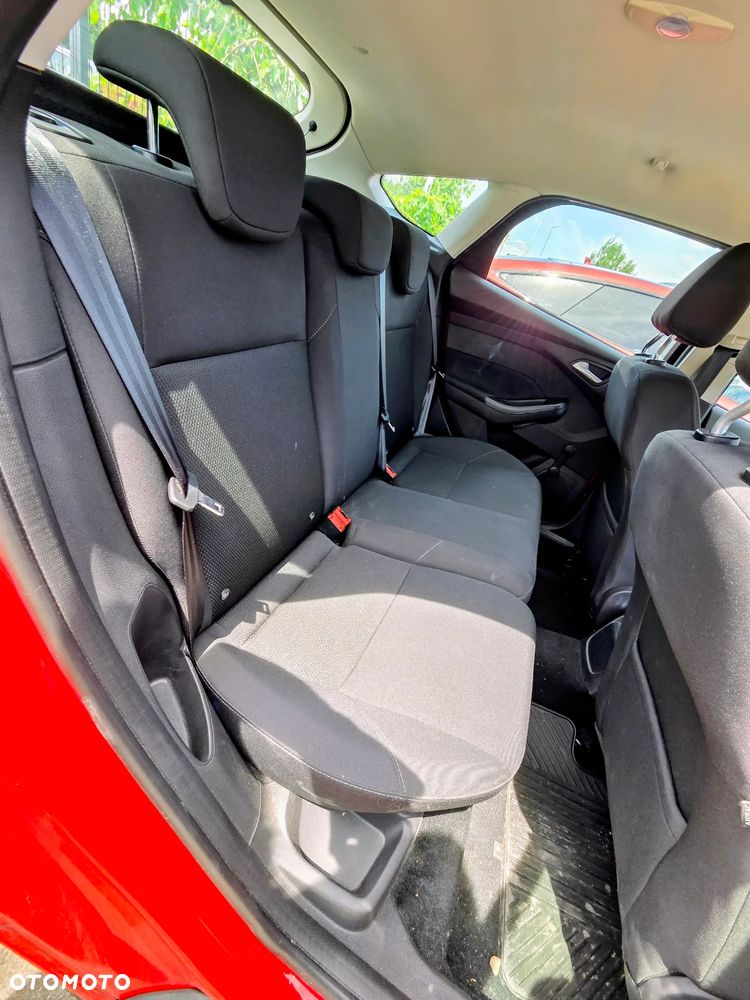 Ford Focus 1.6 Trend - 12