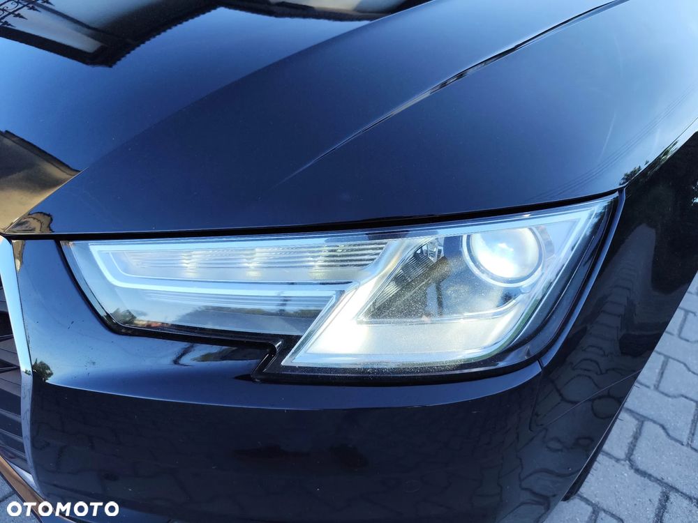Audi A4 Avant 45 TFSI quattro S tronic - 17