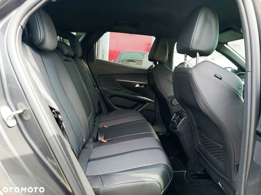 Peugeot 3008 1.2 PureTech Allure Pack S&S EAT8 - 18