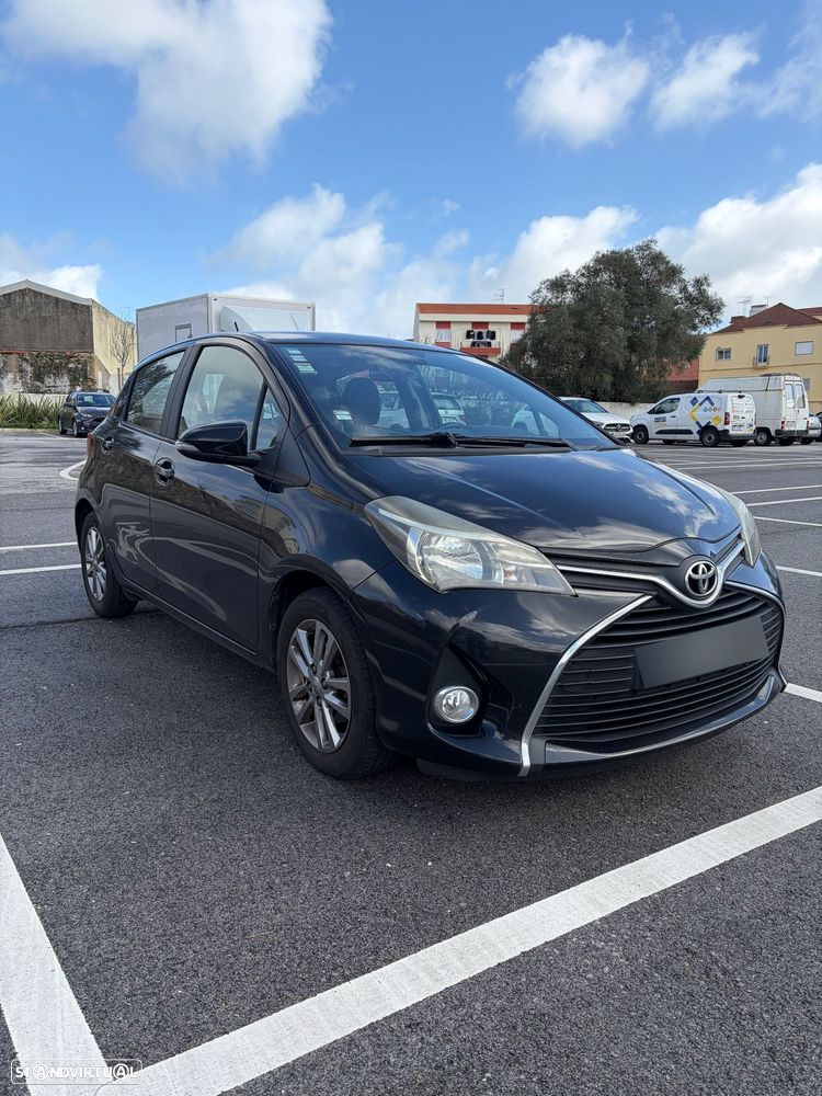 Toyota Yaris 1.4 D-4D Comfort+P.Style - 1