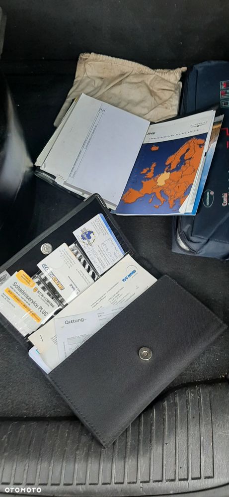 Jeep Cherokee 3.7L Limited - 21