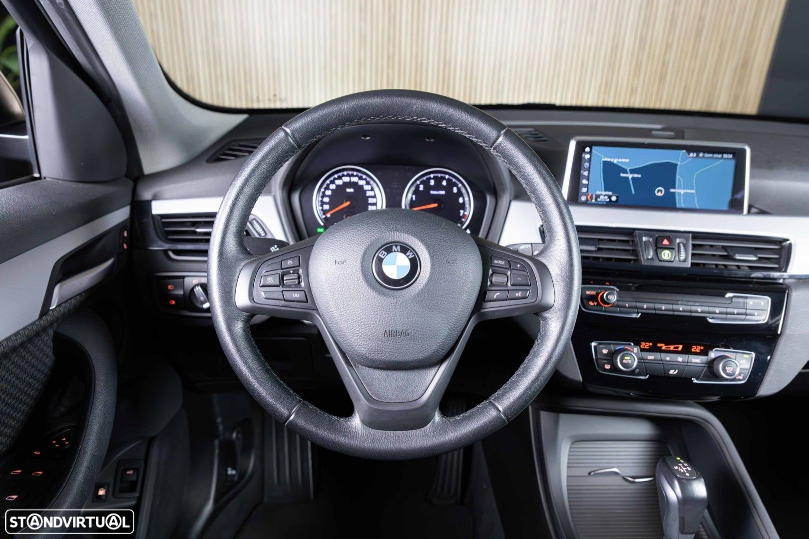 BMW X1 25 e xDrive Corporate Edition - 33
