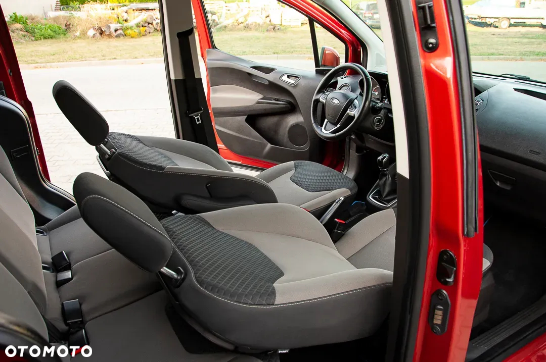 Ford Tourneo Courier 1.0 EcoBoost S&S Trend - 28
