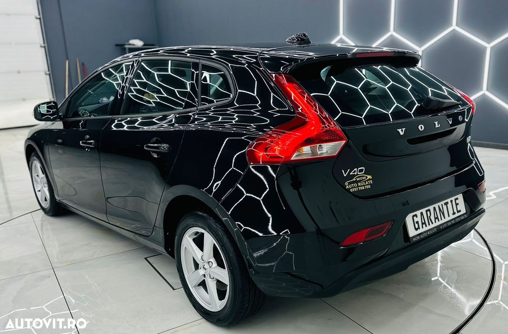 Volvo V40 D2 DRIVe Kinetic - 4