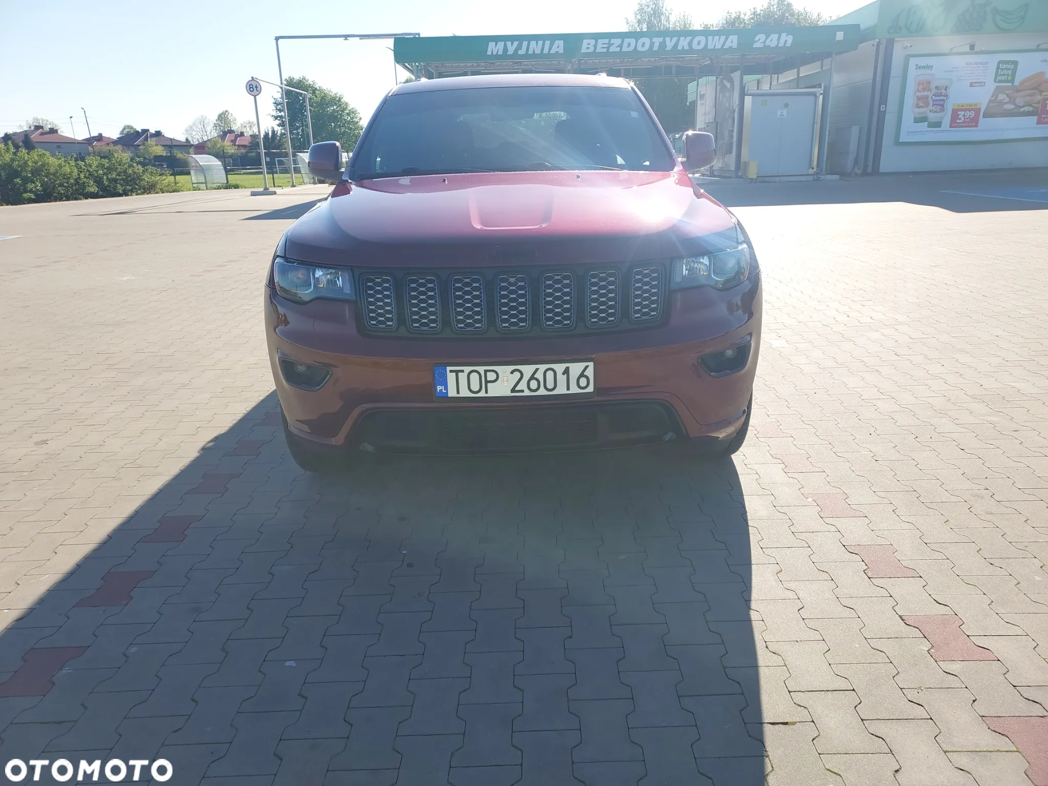 Jeep Grand Cherokee - 11