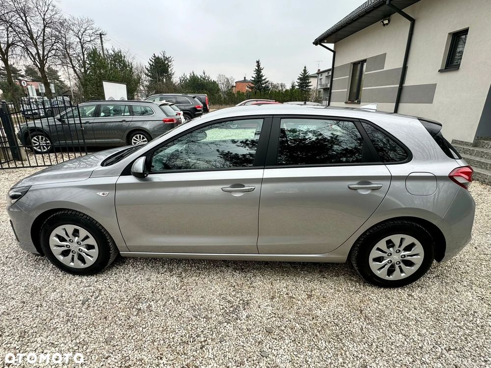 Hyundai i30 1.5 DPI Classic + - 8