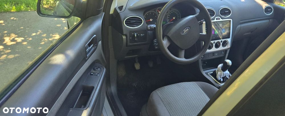 Ford Focus 1.6 16V Titanium - 17