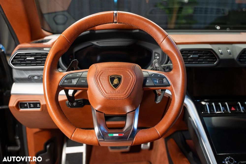 Lamborghini URUS - 24
