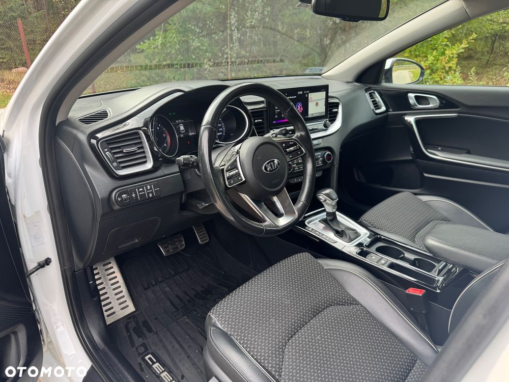 Kia Ceed 1.6 CRDi SCR L Business Line DCT - 25