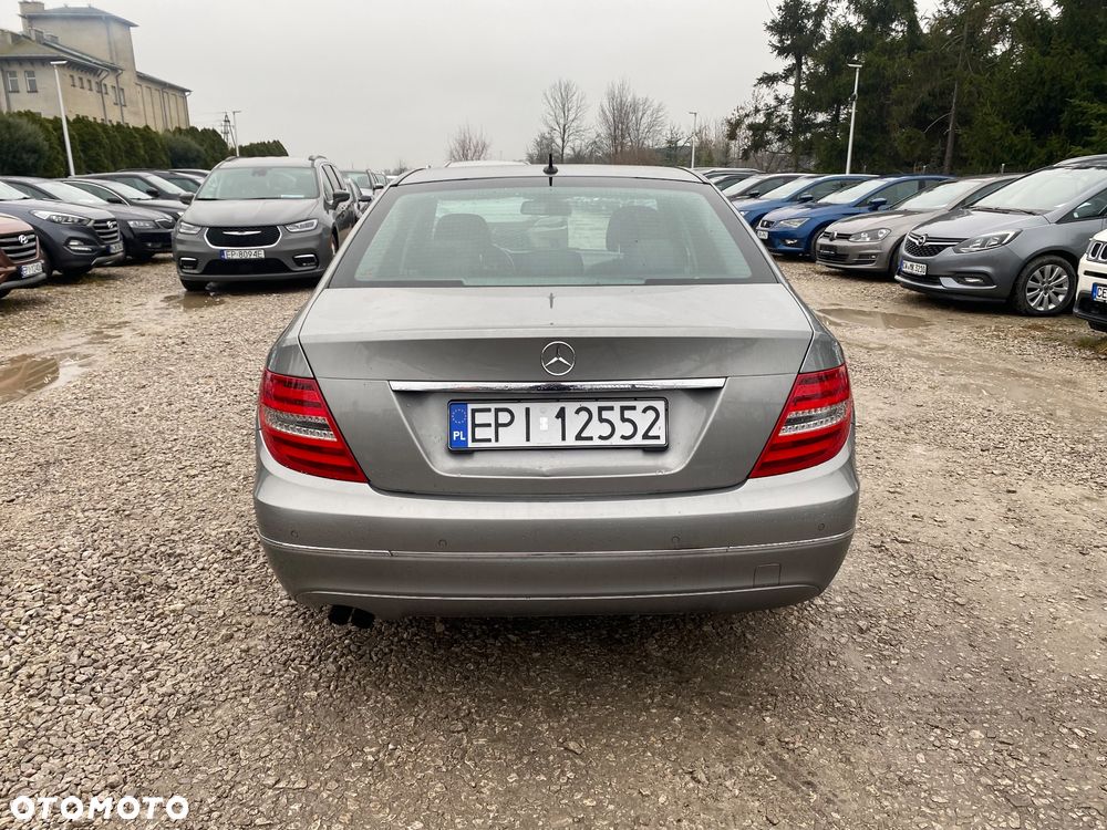 Mercedes-Benz Klasa C 180 (BlueEFFICIENCY) Avantgarde - 5