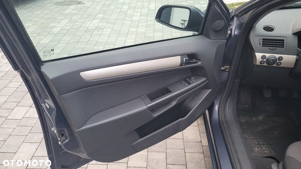 Opel Astra 1.6 Enjoy - 15